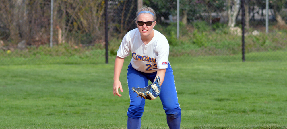 Softball Splits with Nyack in CACC Doubleheader at Home
